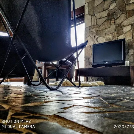 Haustor With Skadar View 波德戈里察