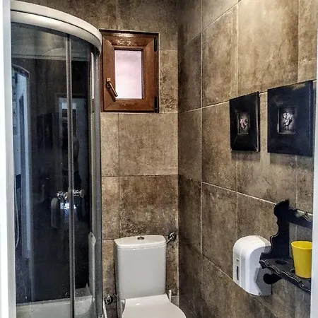 Haustor With Skadar View 度假居 波德戈里察