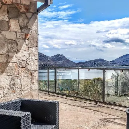 Haustor With Skadar View *