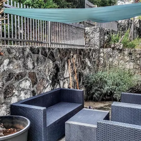 度假居 Haustor With Skadar View