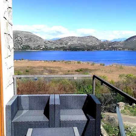 Haustor With Skadar View *