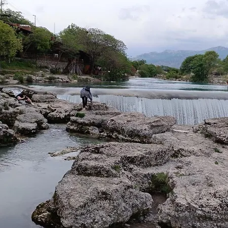 度假居 Haustor With Skadar View
