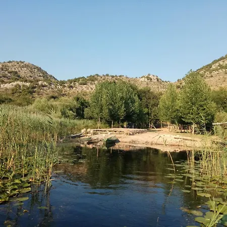 Haustor With Skadar View 度假居 *