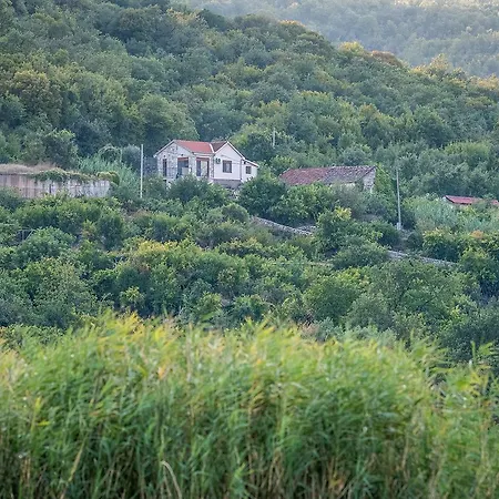 Haustor With Skadar View 度假居
