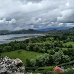 بيت للعطل Haustor With Skadar View بودغوريتْسا
