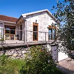Haustor With Skadar View *