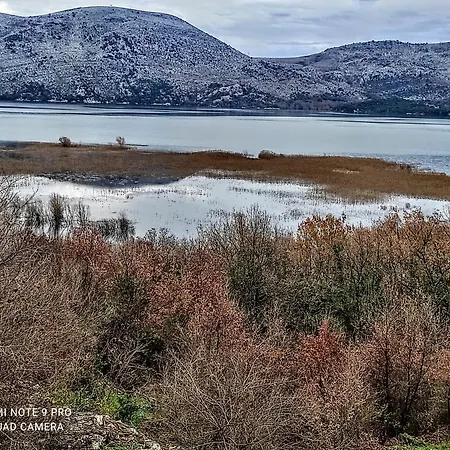 Holiday home Haustor With Skadar View