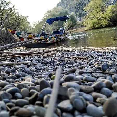 Haustor With Skadar View Сasa de vacaciones