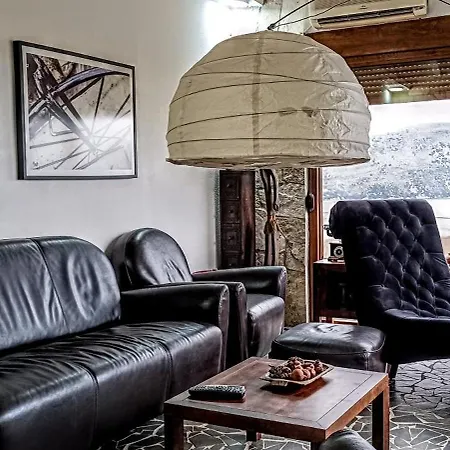 Haustor With Skadar View Holiday home *