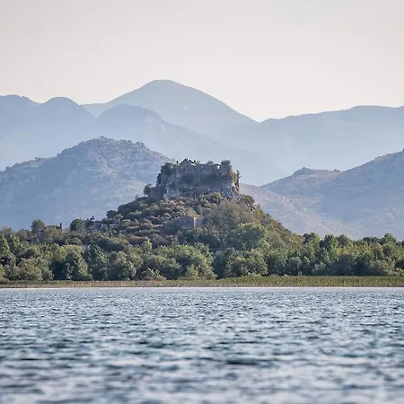 Haustor With Skadar View Будинок відпочинку Подгориця