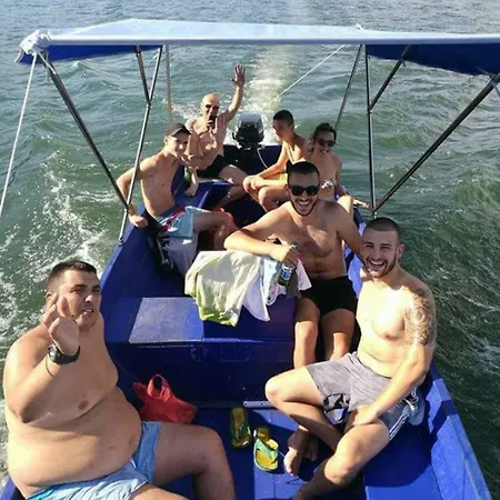 Будинок відпочинку Haustor With Skadar View *