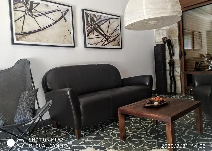 Haustor With Skadar View Podgorica