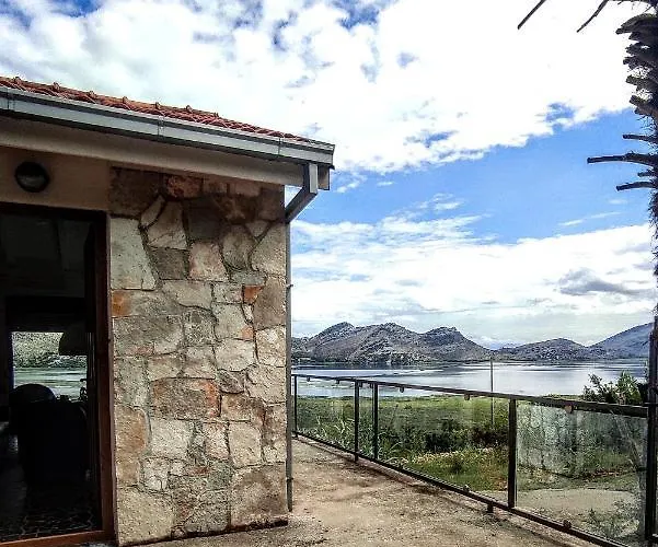 Сasa de vacaciones Haustor With Skadar View Podgorica