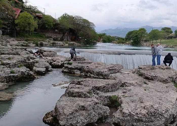Hébergement de vacances Haustor With Skadar View