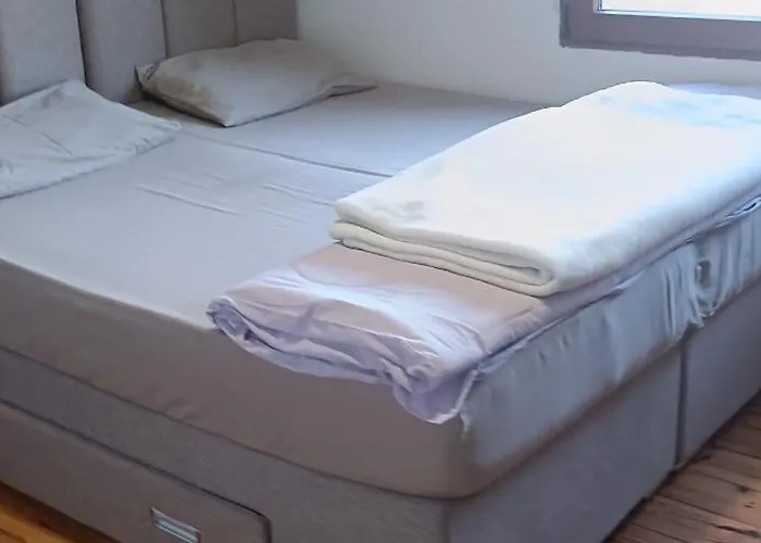 Haustor With Skadar View Подгориця