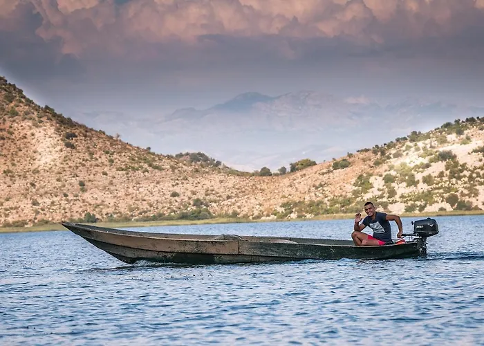Haustor With Skadar View Сasa de vacaciones *