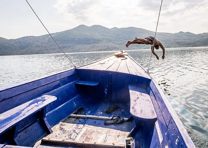 Haustor With Skadar View Сasa de vacaciones